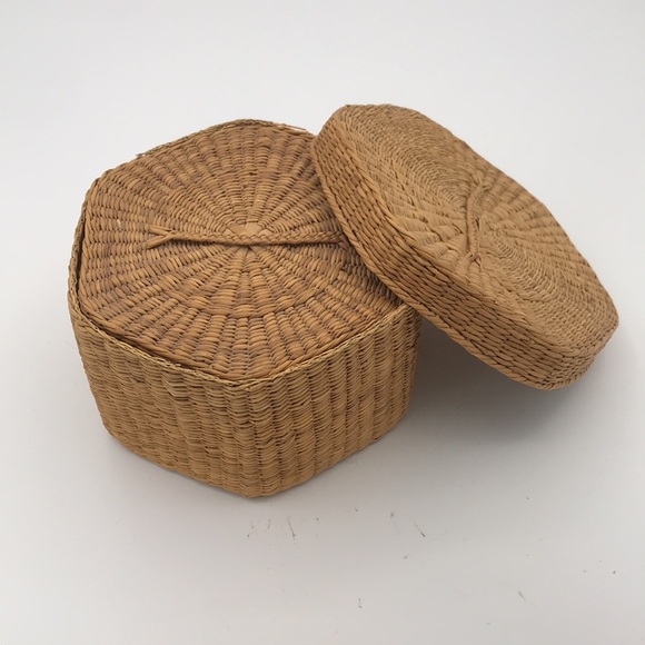 VTG Sweet Grass/Sea Grass Hexagonal Nesting Baskets w/Lids Set of 5 - Picture 3 of 9